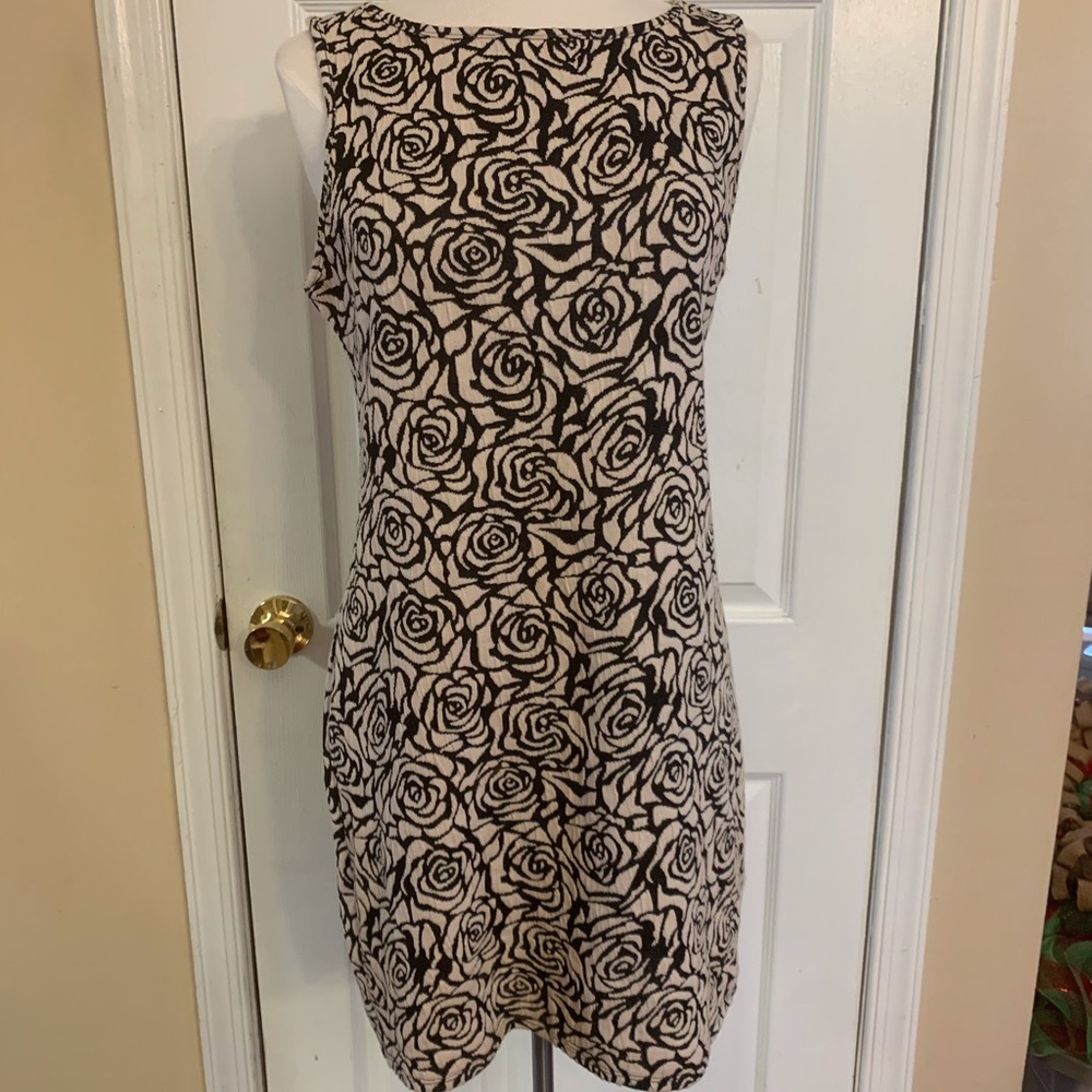 ⭐️Patterned mini dress